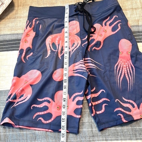 ReelSkinz,34,Performance Apparel, Swim Trunks,Vibrant Octopus Design,Firm Price - Picture 7 of 8